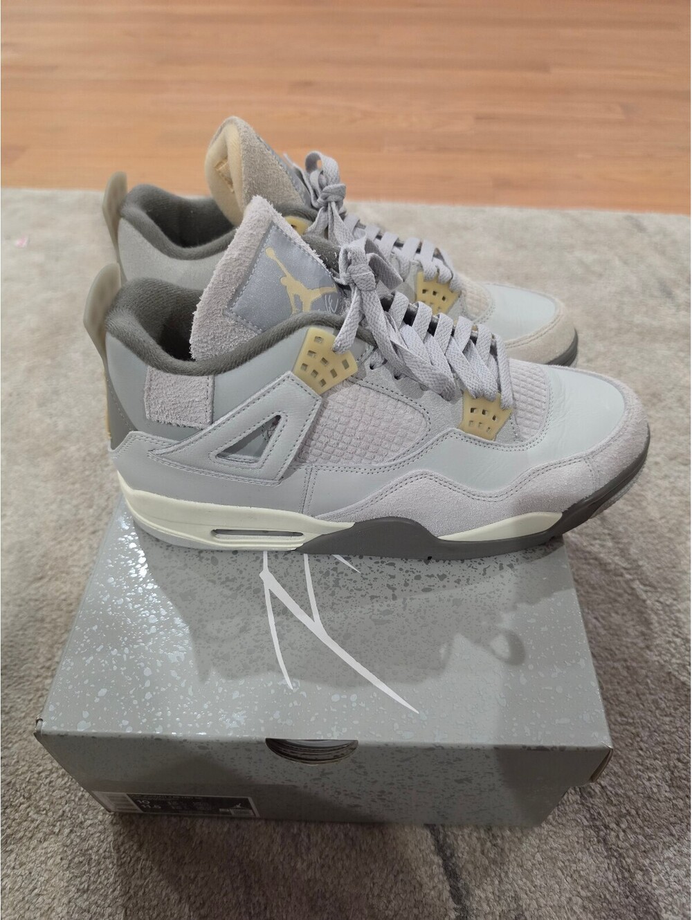 Air jordan 4 Photon dust size 10 worn once